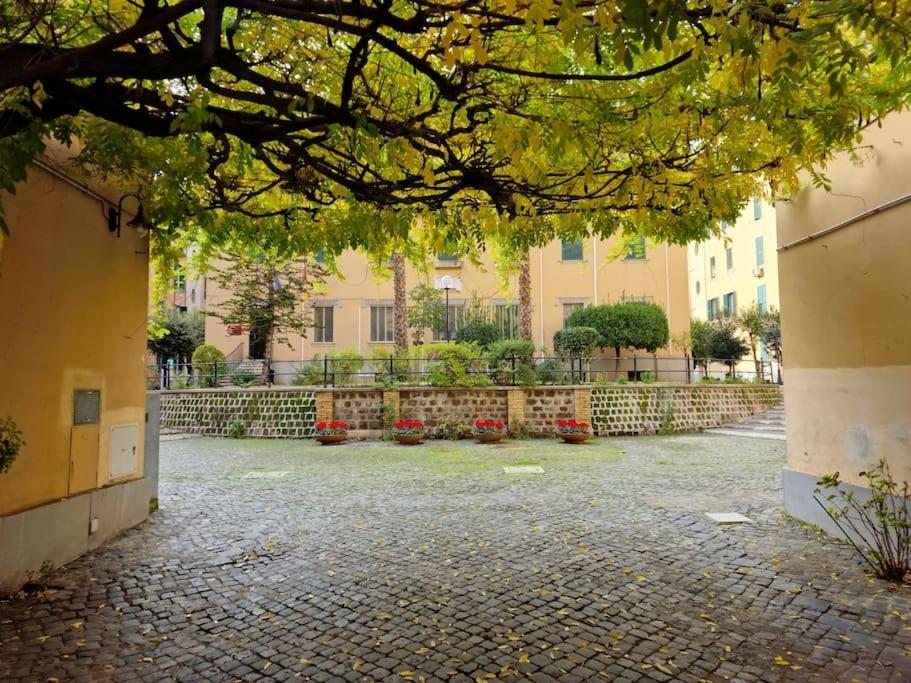 Noxromana I Vatican Lovely View On The Basilica Exterior photo
